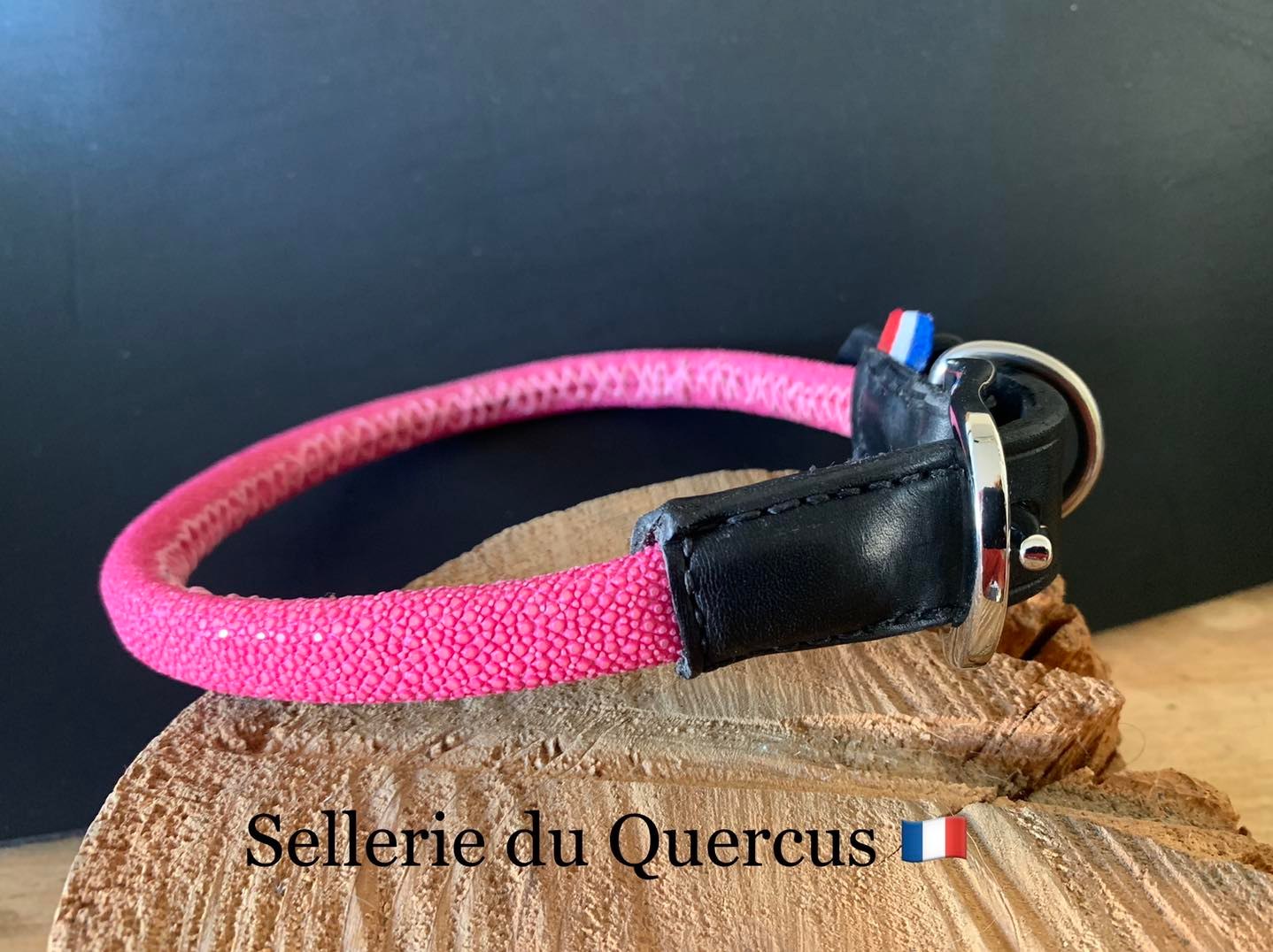 COLLIER CHIEN en galuchat cousu rond