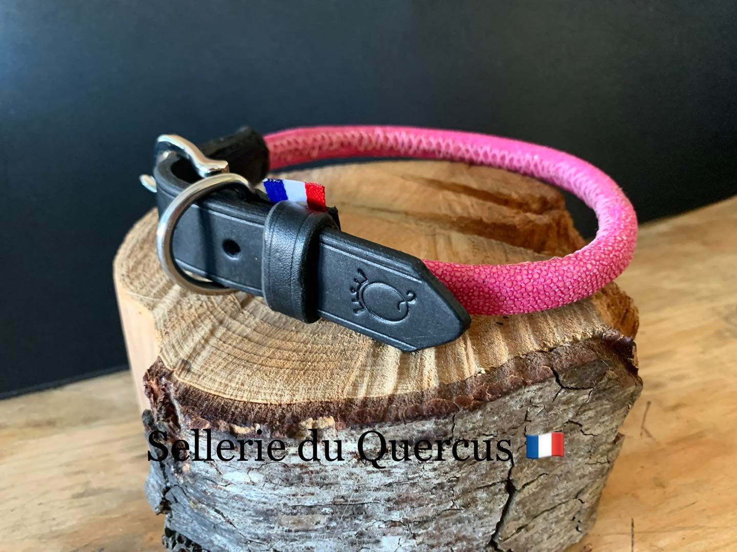 COLLIER CHIEN en galuchat cousu rond