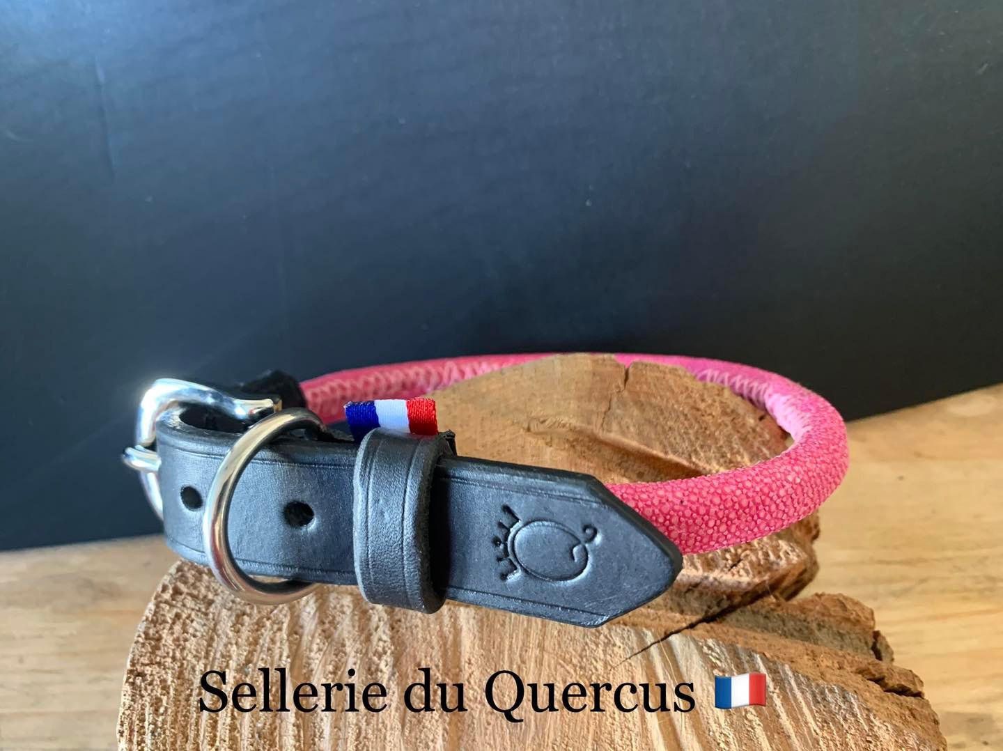 COLLIER CHIEN en galuchat cousu rond