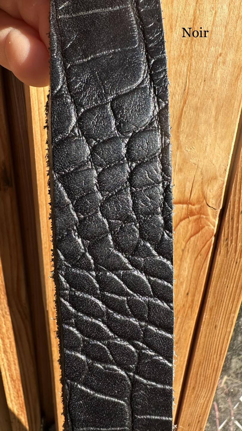 COLLIER CHASSE CROCO